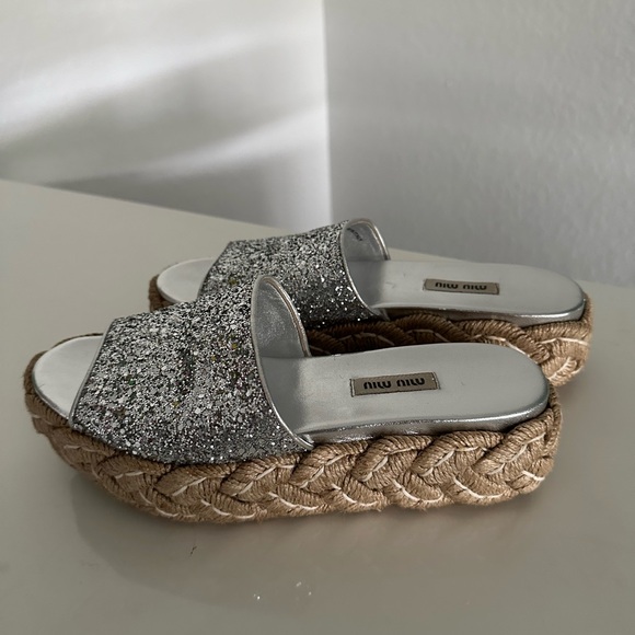 Miu Miu shoes barely used. Silver and size 38.5 - Picture 5 of 5